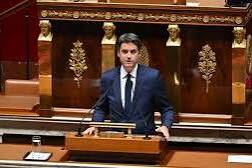 Gabriel Attal réclame un référendum pour interdire les réseaux sociaux aux moins de 15 ans