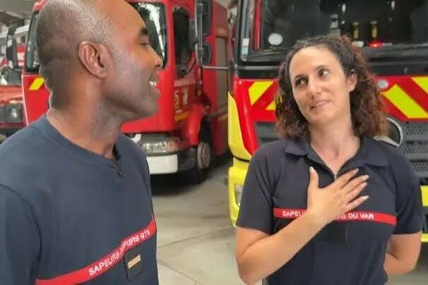 Incendies dans le Var : les pompiers réunionnais et mahorais renforcent les secours sur le front des flammes