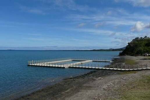 Nouvelle-Calédonie : l'enquête sur l'incendie de la piscine en mer de Koumac aboutit, un suspect convoqué devant la justice