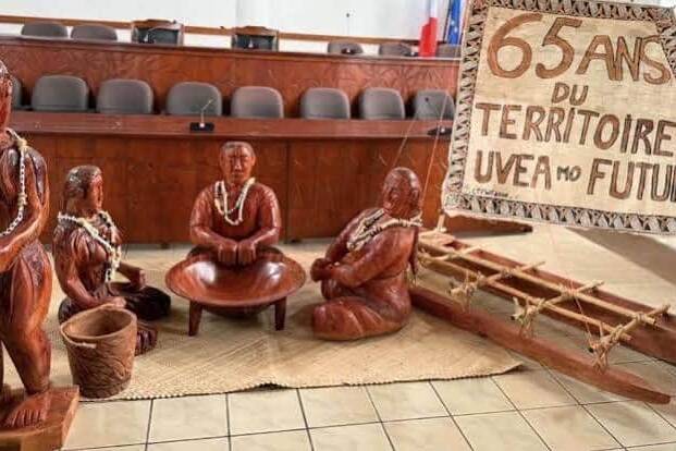 Wallis-et-Futuna : sept sculptures offertes à l'Assemblée territoriale pour célébrer les 65 ans du Territoire