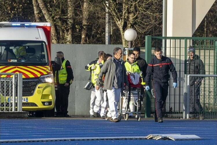 Les Abymes : un jeune homme de 19 ans grièvement blessé dans un accident de deux-roues