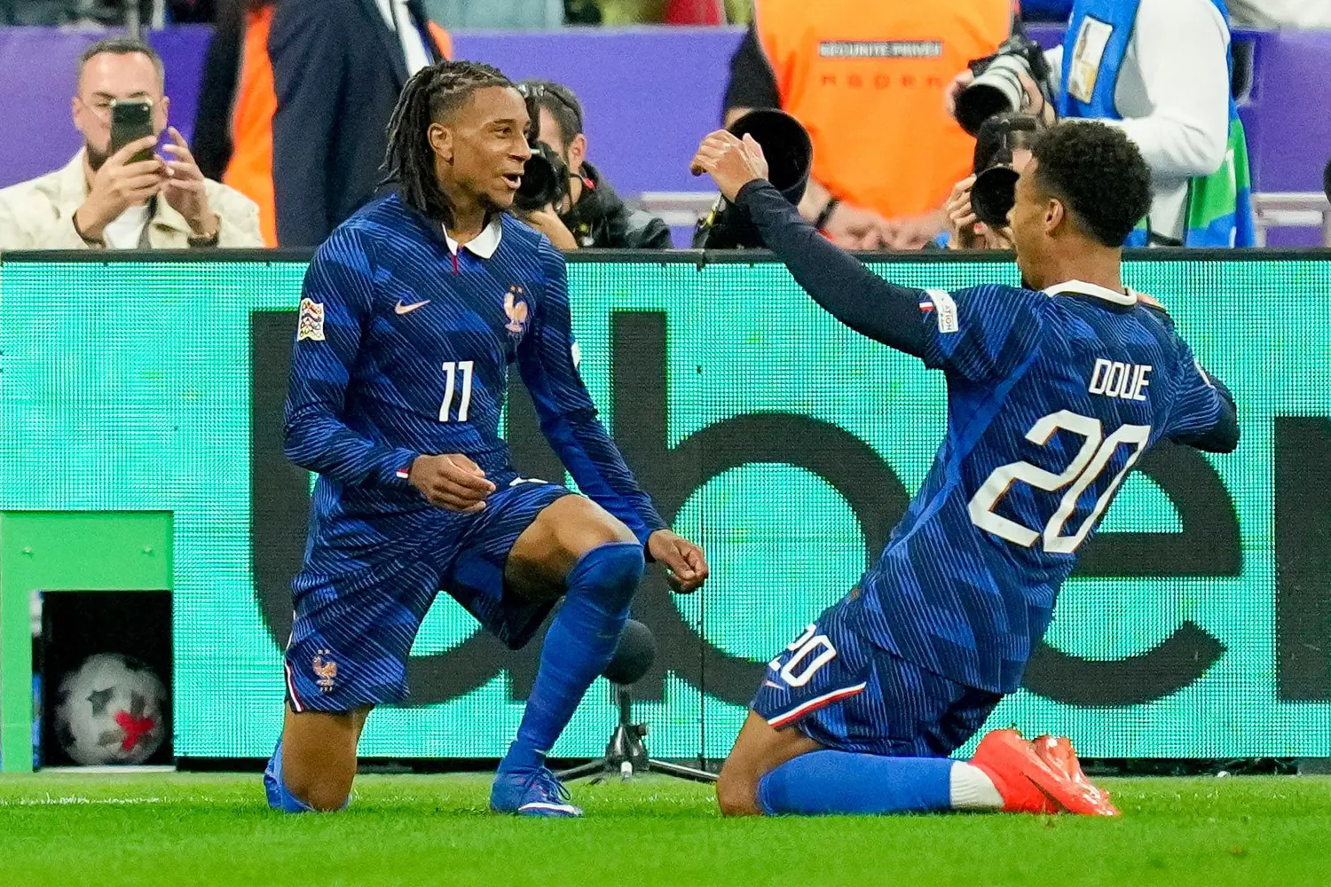 France-Belgique : les Bleus renversent tout en 14 minutes, Olise signe un doublé