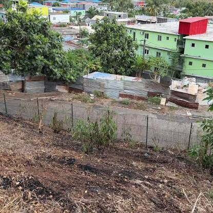 Mayotte : un incendie maîtrisé aux abords de l’Université sans faire de dégâts