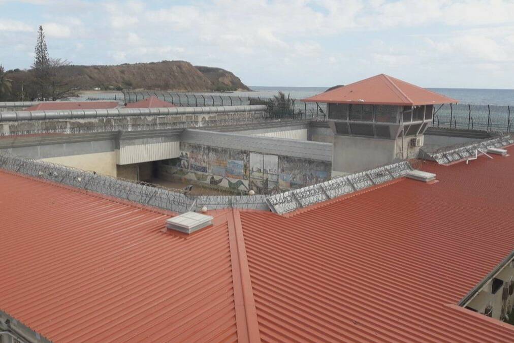Nouméa : elle introduisait du cannabis au Camp-Est, deux ans de prison ferme au total