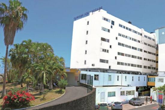 Octobre Rose à La Réunion : la Clinique Sainte-Clotilde mobilise plus d’une centaine de participants pour le dépistage du cancer du sein