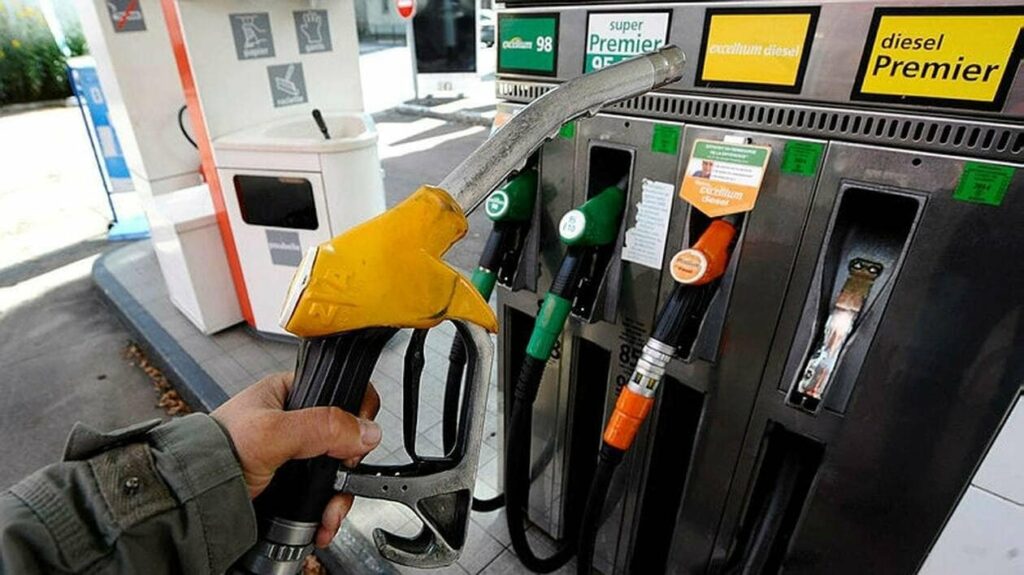Carburant en Martinique : le directeur de la SARA garantit la sécurité des approvisionnements