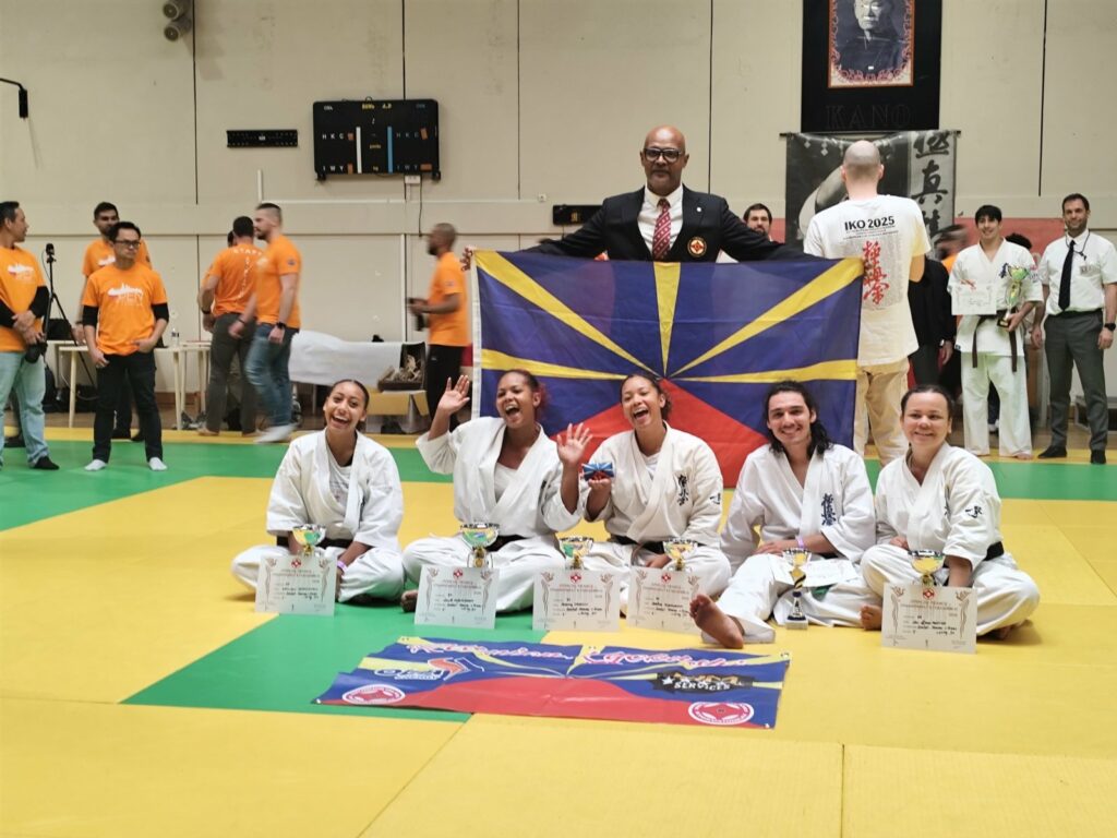 Karaté Kyokushin : la délégation réunionnaise brille à Porto avec 12 podiums