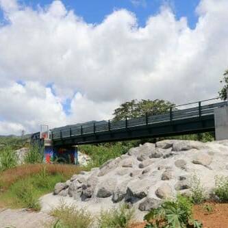 Martinique : un viaduc provisoire sécurise la liaison entre Saint-Pierre et Le Prêcheur