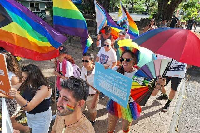 Papeete : 70 personnes réunies pour la marche des Fiertés à l’issue de la Tahiti Pride Week