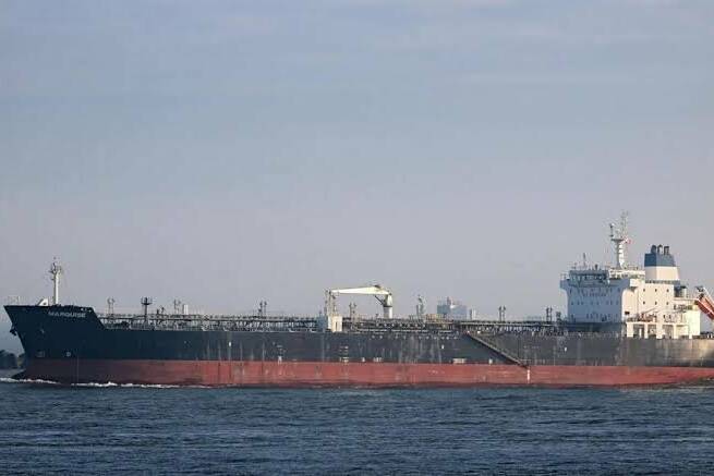 Pétrolier russe dérouté vers La Réunion : la préfecture instaure des zones d’interdiction autour du DF Peak