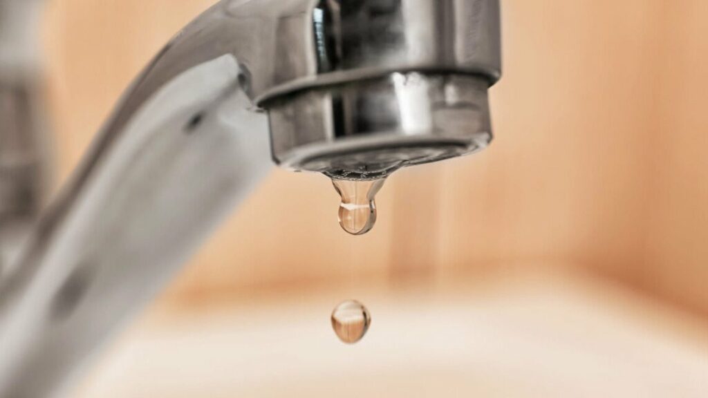 Réunion : coupures d’eau et interdiction de consommation au Tampon et à Saint-Benoît